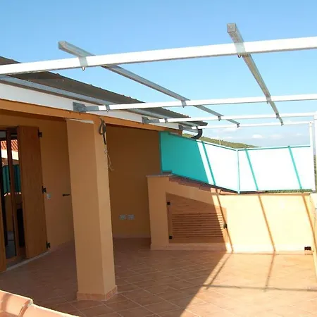 Elegante Dotato Di Veranda Con Vista Mare C64 Maladroxia